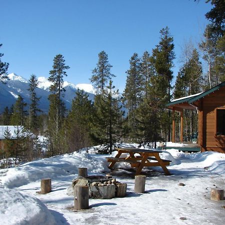 Mica Mountain Lodge & Log Cabins Tête Jaune Exterior foto