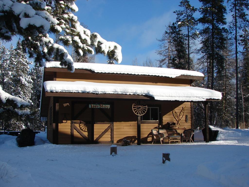 Mica Mountain Lodge & Log Cabins Tête Jaune Exterior foto